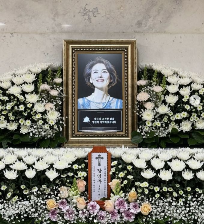 넷플릭스 오리지널 시리즈 '폭싹 속았수다'가 지난달 암 투병 끝에 세상을 떠난 배우 강명주의 유작이 됐다/사진=배우 박세영 인스타그램