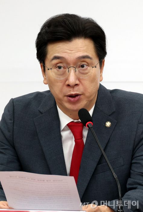 강민국 국민의힘 포털 불공정 개혁 TF 위원장이 12일 오전 서울 여의도 국회에서 열린 TF 1차 회의에서 발언을 하고 있다. 2024.08.12. /사진=뉴시스 /사진=조성봉