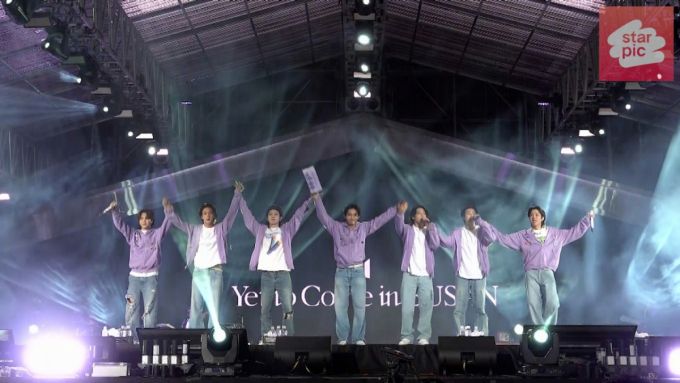 그룹 방탄소년단이 15일 오후 부산광역시 아시아드주경기장에서 '2030 부산엑스포 개최 기원 콘서트'를 진행하고 있다. 2022.10.15 <영상=빅히트 뮤직 제공>