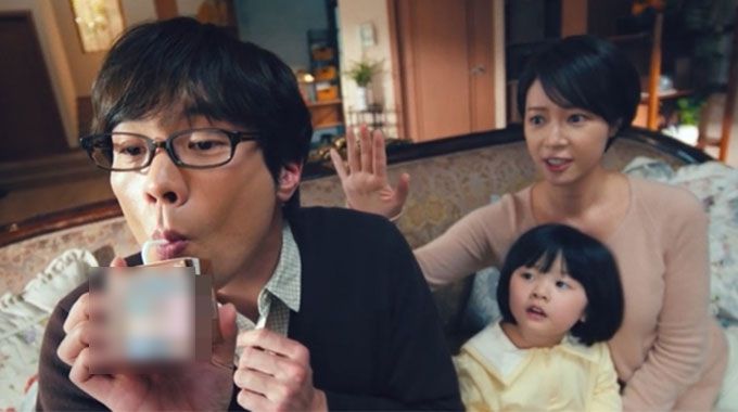 MBC 시트콤 '지붕뚫고 하이킥'에 출연했던 배우 최다니엘, 황정음이 대상웰라이프 뉴케어 광고에 출연한 모습. /사진=대상웰라이프