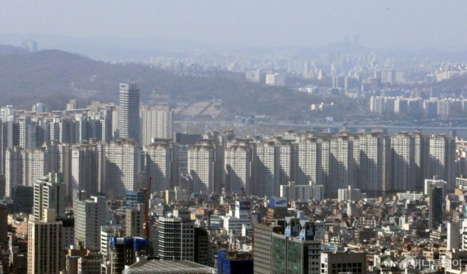 강남 아파트 단지 반포 자이 아파트 일대 /사진=임성균 기자 tjdrbs23@