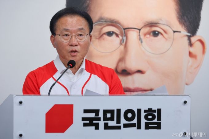 윤재옥 국민의힘 총괄선거대책본부장이 23일 오전 서울 여의도 당사에서 기자간담회를 하고 있다. /사진=뉴스1
