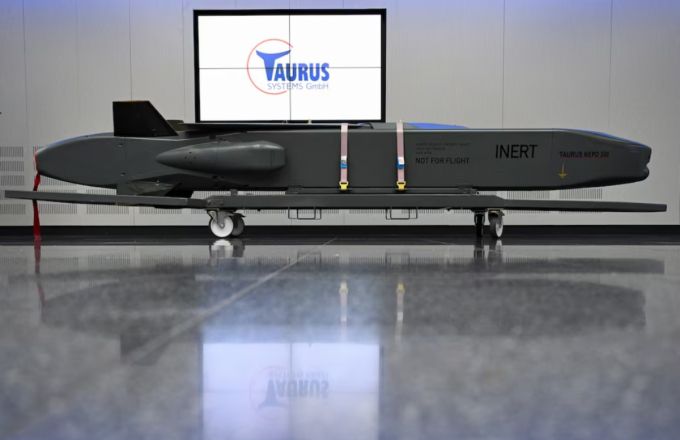 독일과 스웨덴이 공동 개발한 사거리 500km 이상의 장거리 공대지 순항미사일 '타우러스' /로이터=뉴스1