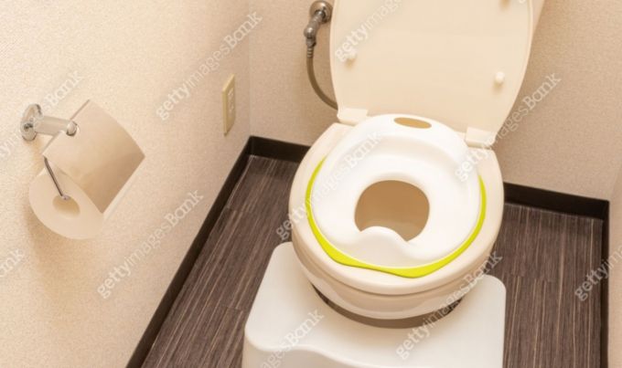 변기에 앉아 무리하게 힘을 주는 습관이 심장마비를 일으켜 급사하게 만들 수 있다는 전문가의 경고가 나왔다. /사진=게티이미지뱅크