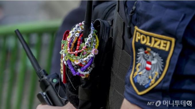 [서울=뉴시스]오스트리아 제2의 도시 그라츠의 한 학교에서 10일 총격 사건이 발생, 범인을 포함해 8명이 숨졌다고 엘케 카르 그라츠 시장이 밝혔다.  2025.06.10. /사진=유세진