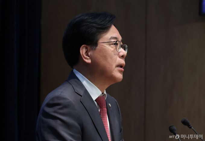 송언석 국민의힘 의원이 12일 서울 여의도 국회 소통관에서 원내대표 선거 출마 기자회견을 하고 있다. 2025.06.12. /사진=뉴시스 /사진=고승민