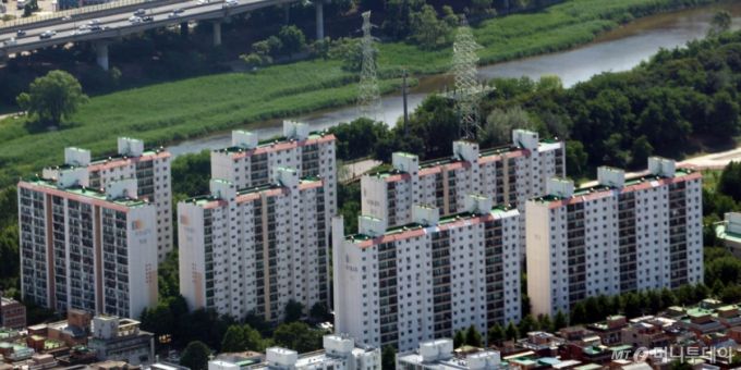 6월 6일 롯데월드타워전망대에서 본 잠실 우성4차 모습/사진=뉴스1 /사진=(서울=뉴스1) 김명섭 기자