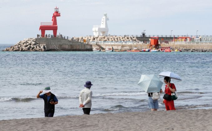 일요일인 22일은 전국에 내리던 비가 대부분 그치는 가운데, 낮 기온이 30도 내외로 올라 후덥지근하겠다. 사진은 기사의 이해를 돕기 위한 자료 사진. /사진=뉴시스