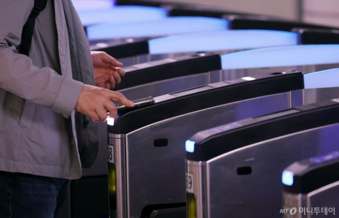 서울 시내 지하철 개찰구의 모습. /사진=김진아