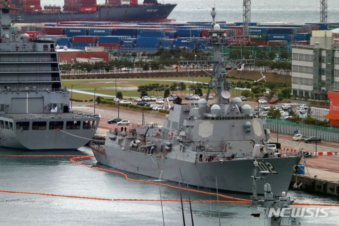 기사와 직접적 관련 없음. 사진은 2022년 4월 29일 부산 남구 해군작전사령부 부산작전기지 부두에 입항한 미국 해군 알레이 버크급 이지스 구축함인 '샘슨함' 모습. /사진=뉴시스