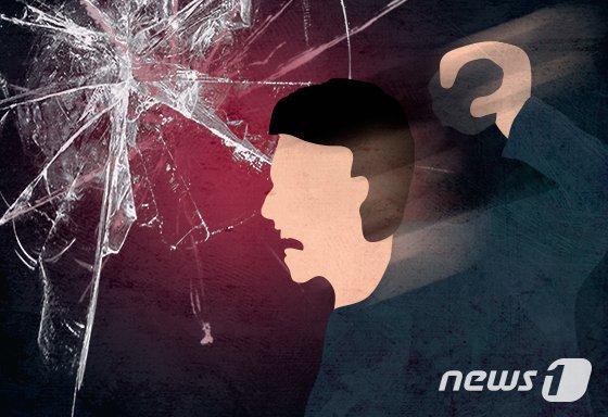 친형이 금전적 이득을 위해 부모를 살해했다는 망상에 사로잡혀 흉기로 살해하려 한 60대 남성이 실형을 선고받았다./사진=뉴스1