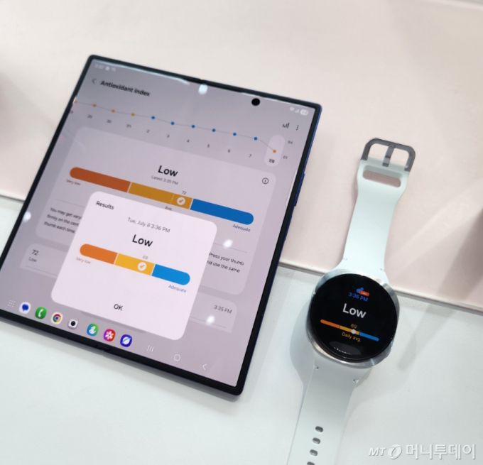 갤럭시워치8으로 기자의 항산화 지수를 측정한 모습. /사진=윤지혜 기자