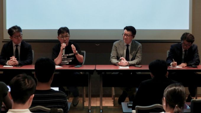 (왼쪽부터) 김동회 네이버클라우드 AI 솔루션·클로바 케어콜 JP 이사, 김유원 네이버클라우드 대표, 시마오카 타케시 라인웍스 코퍼레이션 대표, 경성민 네이버클라우드 클라우드 제품 전략 이사 . /사진=네이버클라우드