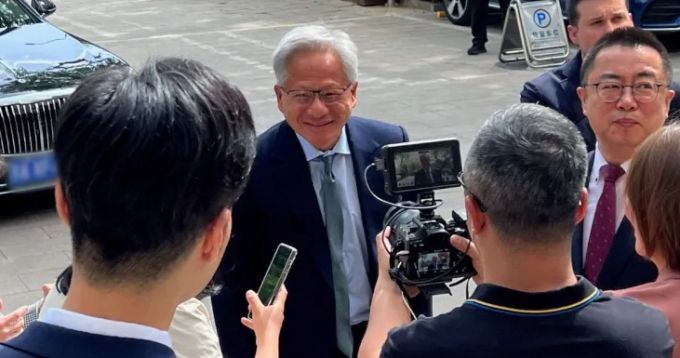 4월17일 중국국제무역촉진위원회(CCPIT) 초정으로 중국 베이징에 방문한 젠슨 황 엔비디아 CEO(최고경영자) /사진=바이두