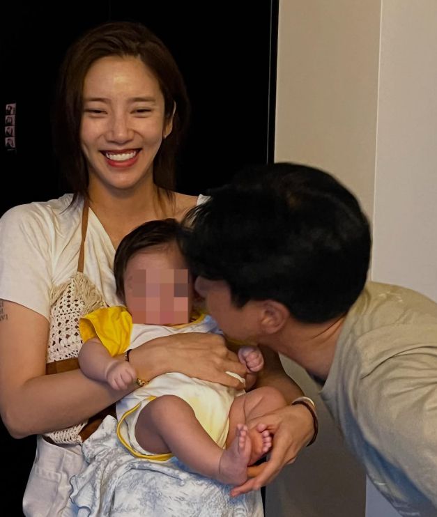 배우 손담비가 가짜 뉴스에 불편한 심기를 드러냈다. /사진=손담비 인스타그램