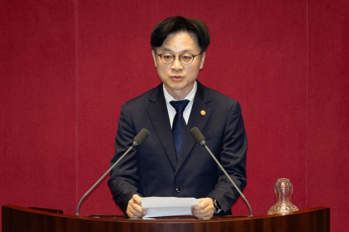 김정관 산업통상자원부 장관이 4일 서울 여의도 국회에서 열린 제427회 국회(임시회) 3차 본회의에 출석해 인사말을 하고 있다. 2025.8.4/뉴스1  Copyright (C) 뉴스1. All rights reserved. 무단 전재 및 재배포,  AI학습 이용 금지. /사진=뉴스1