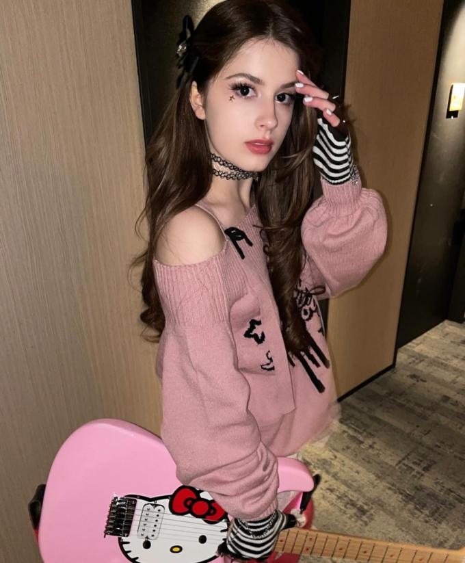 JYP 소속 글로벌 걸그룹 VCHA(비춰) 멤버 KG(케이지)가 회사와 전속계약을 종료했다. /사진=인스타그램 갈무리