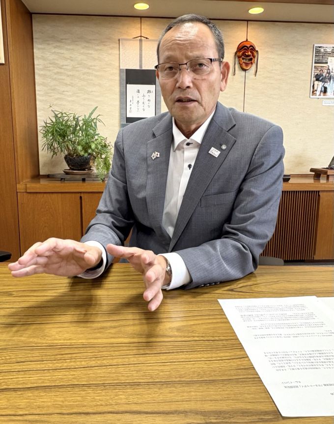 오쿠 마사치카 일본 오카야마현 나기초장이 지난 7일 일본 나기초 사무소에서 머니투데이 더300[the300]과 인터뷰를 하고 있다. / 사진=김인한 기자