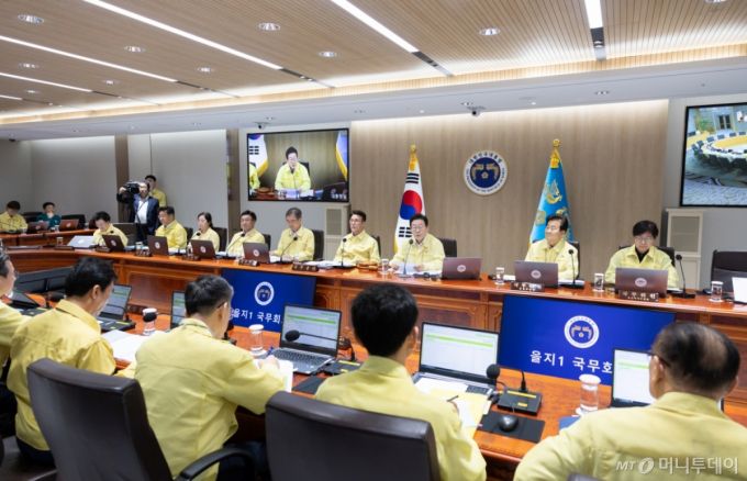 (서울=뉴스1) 허경 기자 = 이재명 대통령이 18일 서울 용산 대통령실 청사에서 열린 제37회 국무회의에서 발언하고 있다. (대통령실 제공. 재판매 및 DB 금지) 2025.8.18/뉴스1  Copyright (C) 뉴스1. All rights reserved. 무단 전재 및 재배포,  AI학습 이용 금지. /사진=(서울=뉴스1) 허경 기자