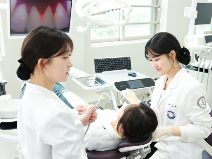 치위생학과 학생들이 교육과정 모습./사진제공=경인여대