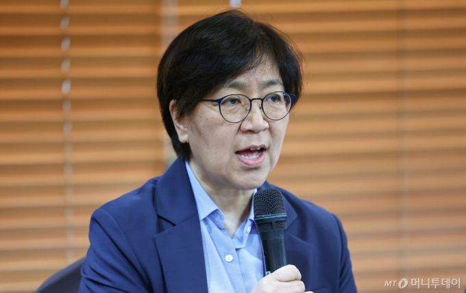 (서울=뉴스1) 김도우 기자 = 정은경 보건복지부 장관이 3일 서울 시내 한 호텔에서 열린 보건의약단체장 간담회에서 모두발언을 하고 있다. 2025.9.3/뉴스1  Copyright (C) 뉴스1. All rights reserved. 무단 전재 및 재배포,  AI학습 이용 금지. /사진=(서울=뉴스1) 김도우 기자