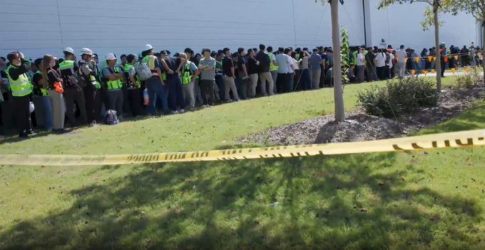 미국 이민 단속 당국이 홈페이지를 통해 지난 4일(현지시간) 조지아주 현대차그룹-LG에너지솔루션의 합작 배터리 공장 건설현장에서 벌인 불법체류·고용 단속 현장 영상을 홈페이지를 통해 공개했다./사진=ICE 홈페이지 영상 캡쳐