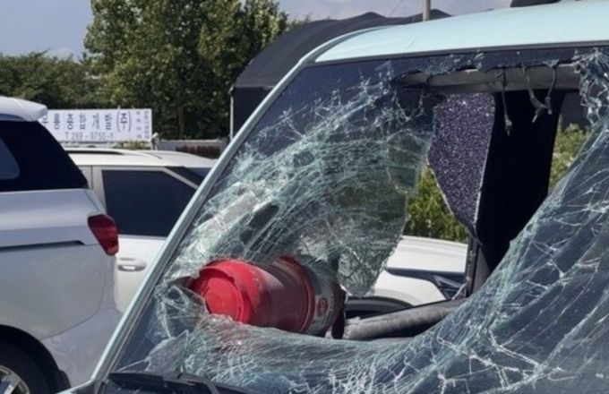 지난 7월 28일 울산 북구의 한 병원 주차장에서 장형준이 여성을 흉기로 찌른 뒤 도주에 이용한 승용차/사진=뉴스1