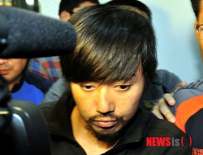 2012년 9월 13일 울산 중구의 한 다세대주택에서 20대 자매를 살해한 김홍일이 검거됐다. /사진=뉴시스