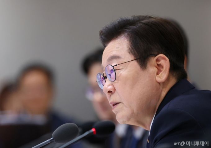 이재명 대통령이 30일 서울 용산 대통령실 청사에서 열린 제44회 국무회의에서 발언하고 있다. / 사진제공=대통령실통신사진기자단