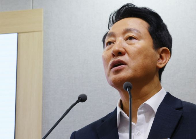 오세훈 서울시장이 지난 2일 오전 서울시청 브리핑룸에서 열린 청년안심주택 임차인보호 및 재구조화 대책 기자설명회에서 모두발언을 하고 있다. /사진=뉴시스