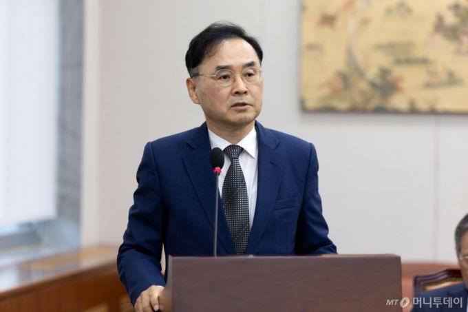 (서울=뉴스1) 이승배 기자 = 차정인 국가교육위원장이 23일 서울 여의도 국회에서 열린 제429회국회(정기회) 교육위원회 제3차 전체회의에 출석해 인사말하고 있다. 2025.9.23/뉴스1  Copyright (C) 뉴스1. All rights reserved. 무단 전재 및 재배포,  AI학습 이용 금지. /사진=(서울=뉴스1) 이승배 기자