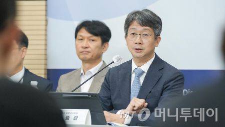 임승관 질병관리청장이 9일 충북 청주시 질병관리청에서 기자간담회를 하고 있다./사진=질병관리청.서울=뉴스1