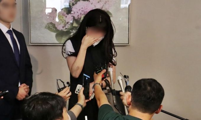 '부산 돌려차기 사건' 2심 공판이 끝난 2023년 6월 12일 피해자 김씨가 심경을 밝히던 모습./사진=뉴스1