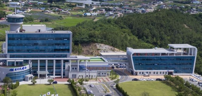 신안군청사 전경./사진제공=신안군