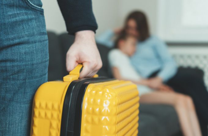 지난해 양육 의무를 저버린 부모가 상속권을 갖지 못하도록 하는 이른바 '구하라법'이 통과된 가운데 내년부터는 자녀 사망 후 유족연금 수급도 완전히 차단되면서 '얌체 수급'에 강력한 제동이 걸렸다. 위 사진은 기사 내용과 무관함/사진=게티이미지뱅크