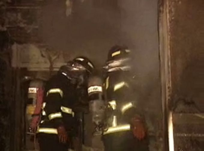 2005년 1월3일 화재가 발생해 전소된 전동차 모습. /사진=SBS 갈무리