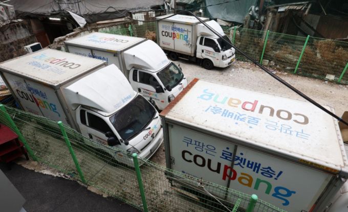 지난 12일 서울 시내의 한 쿠팡 차고지 모습. /사진=뉴시스.