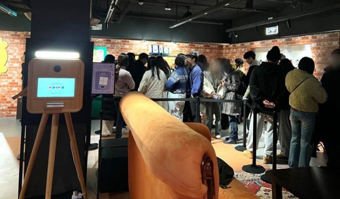 스타벅스 장충라운지R점 프렌즈 팝업스토어 오픈 당일 현장 /사진제공=스타벅스