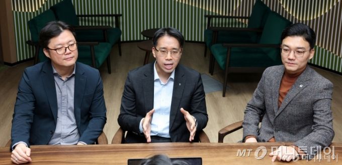 왼쪽부터 정승조 기업은행 WM사업부 차장, 이환주 하나은행 패밀리센터 센터장, 신관식 우리은행 신탁부 가족신탁팀 팀장. /사진=김창현 기자 chmt@