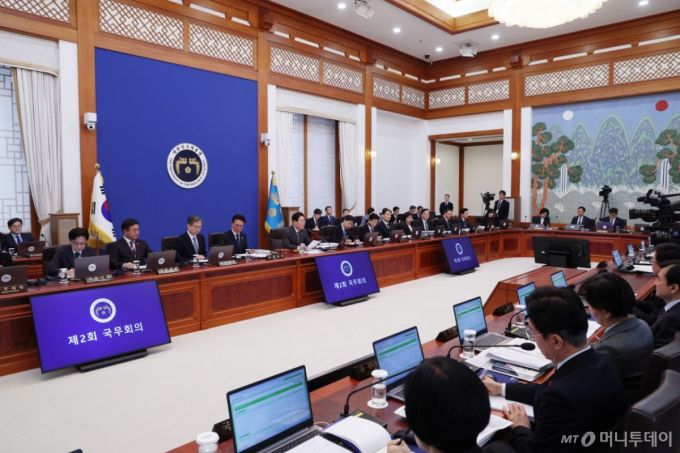 [서울=뉴시스] 고범준 기자 = 이재명 대통령이 20일 청와대에서 열린 국무회의에서 발언하고 있다. 2026.01.20. bjko@newsis.com /사진=고범준