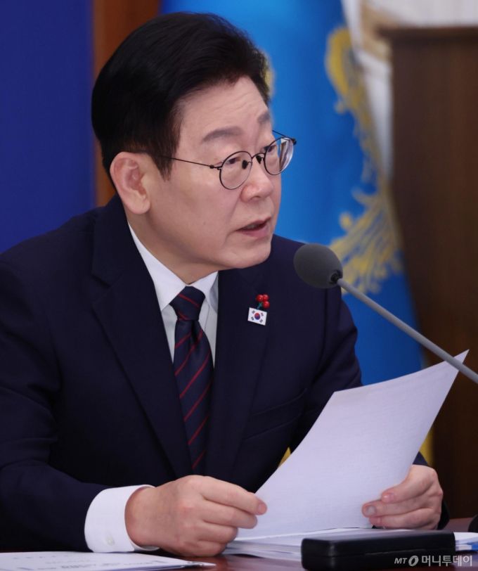 [서울=뉴시스] 최동준 기자 = 이재명 대통령이 22일 청와대에서 열린 수석보좌관회의에서 발언하고 있다. 2026.01.22. photocdj@newsis.com /사진=류현주