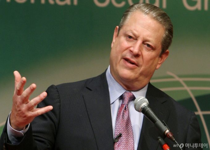 앨 고어 전 미국 부통령이 서울 삼성동 그랜드인터컨티넨탈호텔에서 열린 초청 강연회에 참석해 '환경을 생각하다 - 21세기 경제전략'에 대해 이야기하고 있다. /사진=홍봉진기자 honggga@
