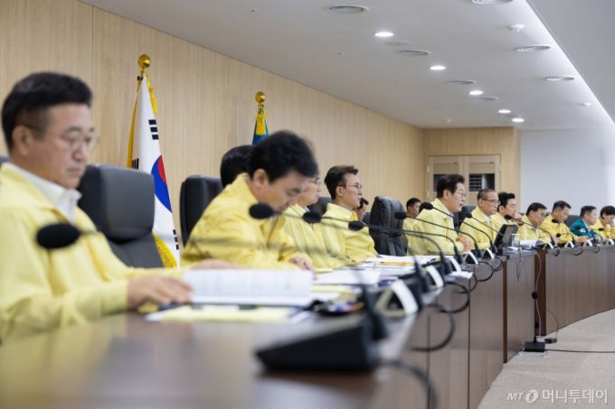 [서울=뉴시스] 이재명 대통령이 18일 서울 용산 대통령실 청사에서 을지국가안전보장회의(NSC)를 주재하고 있다. (사진=대통령실 제공) 2025.08.18. photo@newsis.com *재판매 및 DB 금지 /사진=