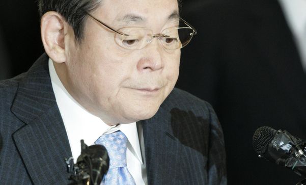 2008년 4월 삼성 본관에서 삼성의 쇄신안을 발표하고 있는 이건희 회장./조선일보 DB