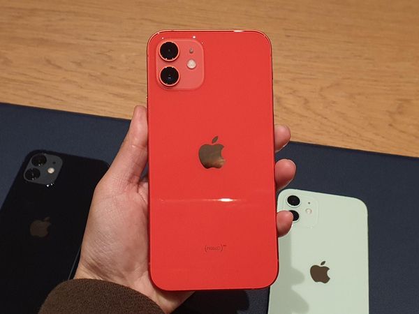 아이폰12 모습. /이경탁 기자