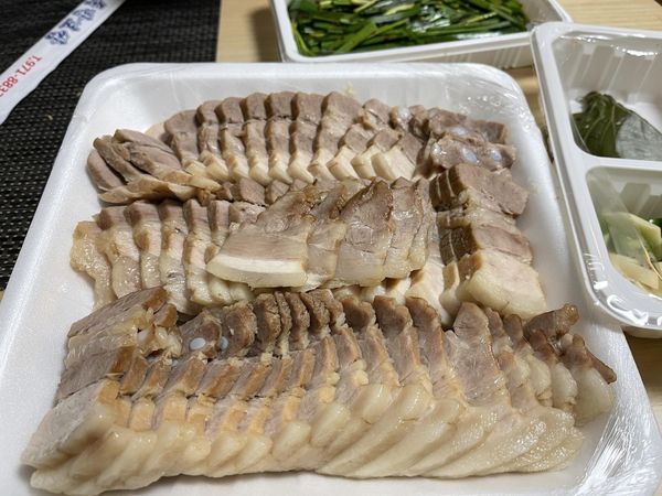 아이폰12 프로맥스로 촬영한 보쌈요리. /이경탁 기자