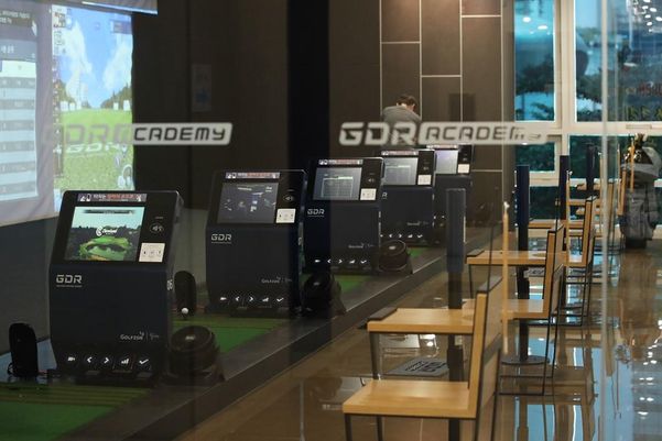 서울 시내 골프연습장이 한산한 모습이다./연합뉴스