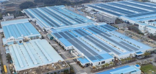 차량용 반도체 부족 사태가 계속되고 있는 가운데 현대차 울산 1공장 휴업에 이어 아산공장 가동이 중단됐다./연합뉴스