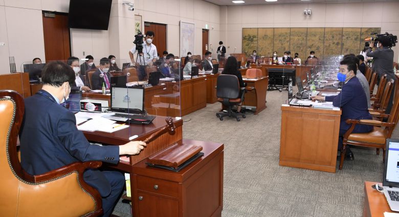 지난 달 30일 열린 문화체육관광위원회 전체회의/연합뉴스