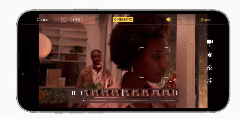 아이폰13 시리즈에 탑재된 자동 초점 기능 '시네마틱 모드'. /애플 제공